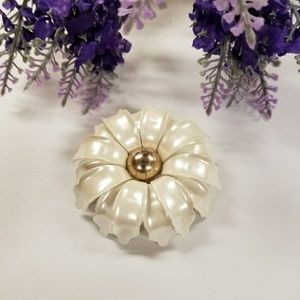 Fantastic VTG Flower